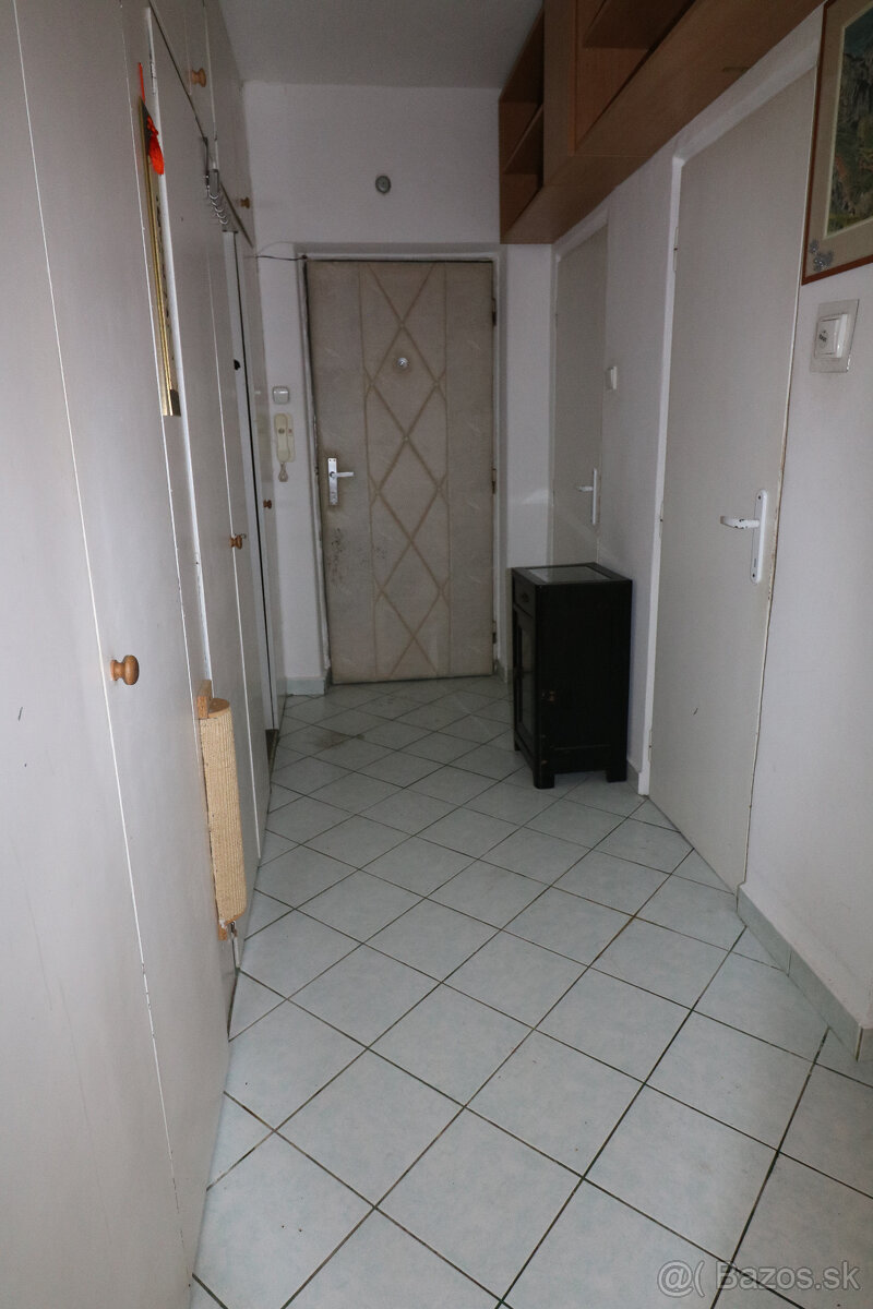 Prenájom 2 - izbového bytu Hliny 3 - 14