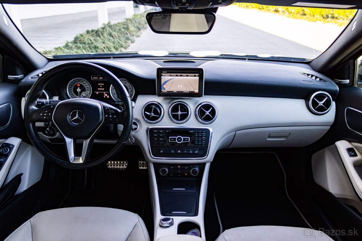 Mercedes-Benz A250 AMG Line - 14