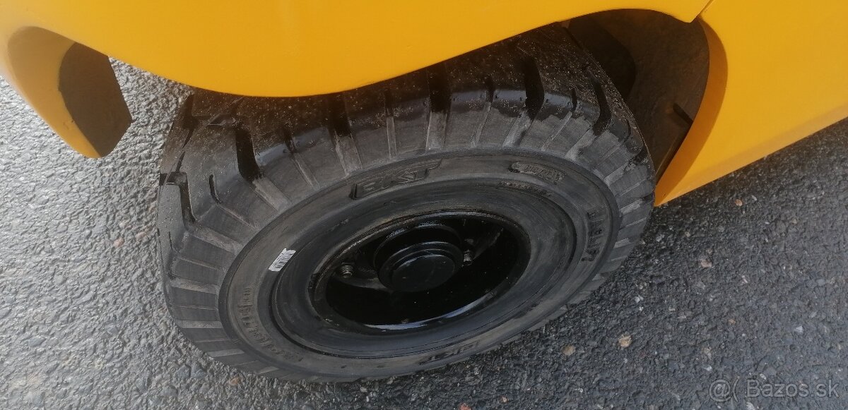 HYUNDAI 30BH-9 AKU triplex, boční posuv - 14