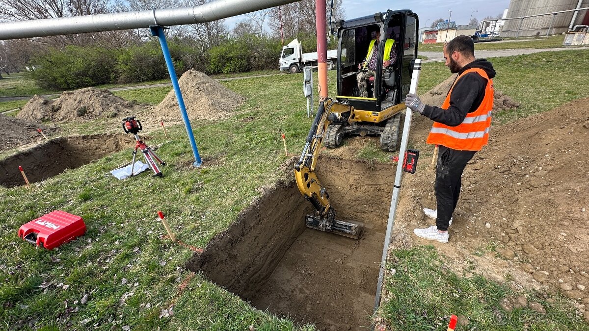 MINIBAGER CAT - vykopove a zemne prace - 14