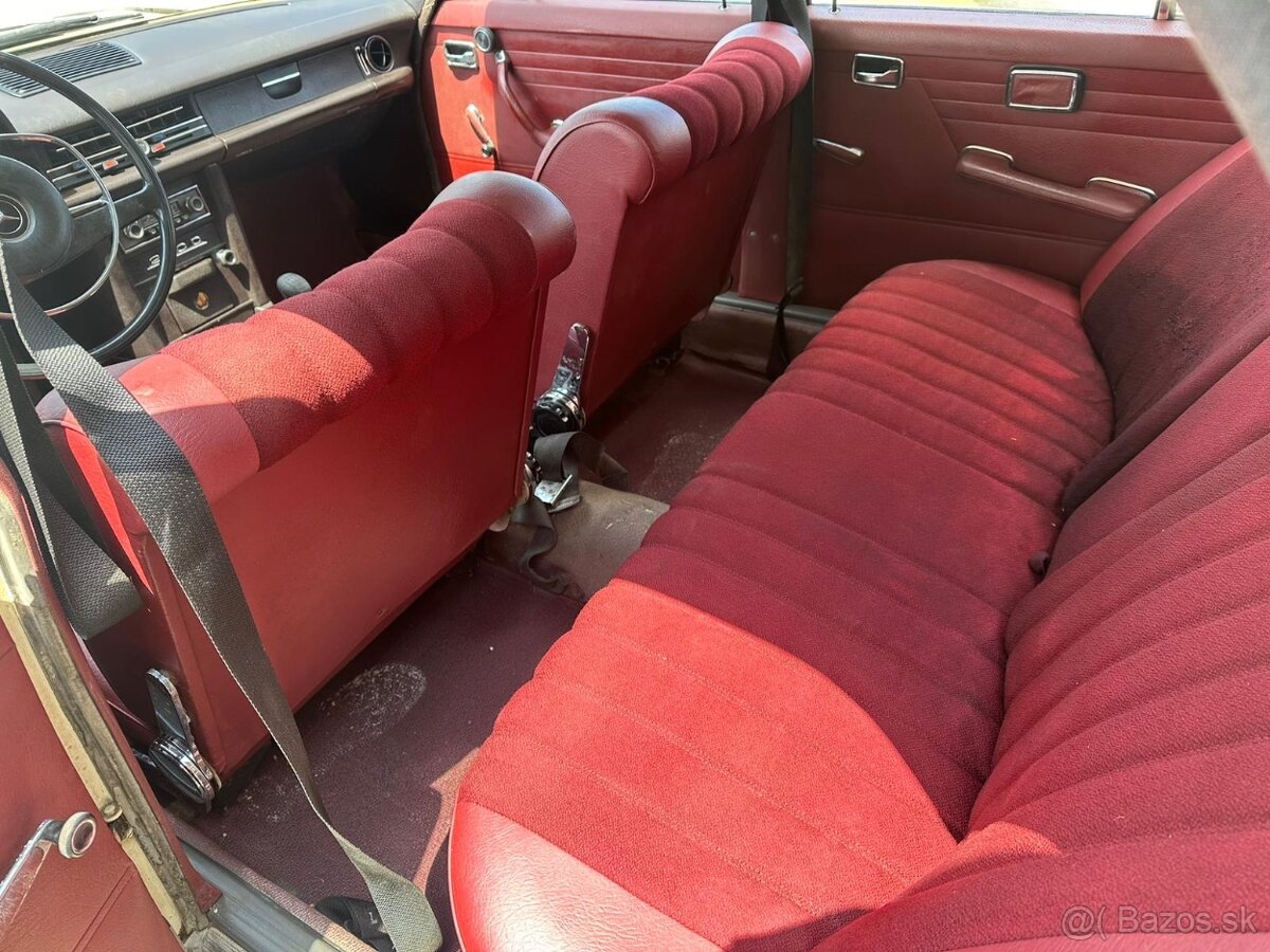 Mercedes W115 220d - 14