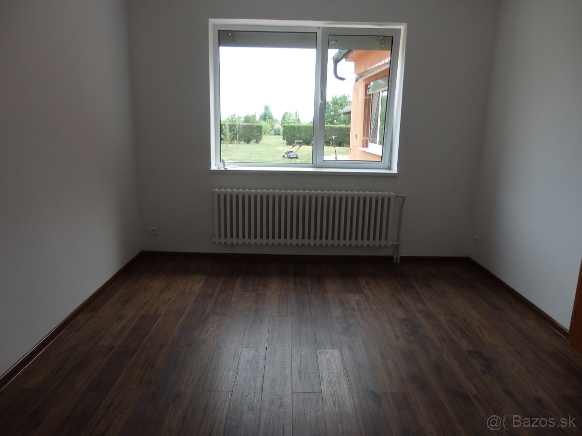 Na predaj 3 izbový rodinný dom v obci Šúrovce okr.Trnava - 14