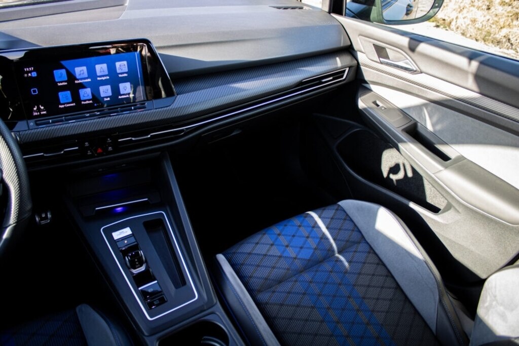 Volkswagen Golf 8 R Hatchback - 14