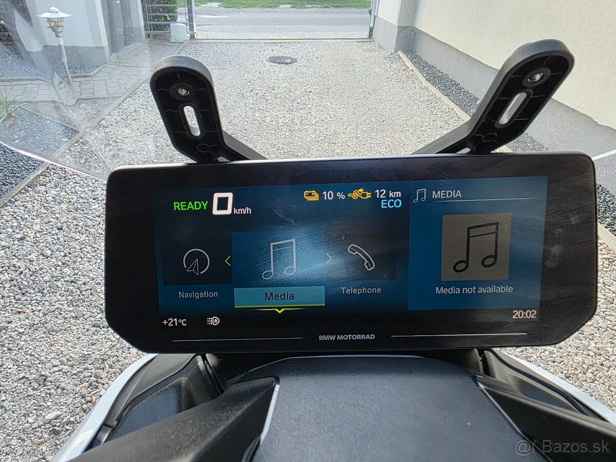 Elektricky skuter BMW CE04 top stav - 14