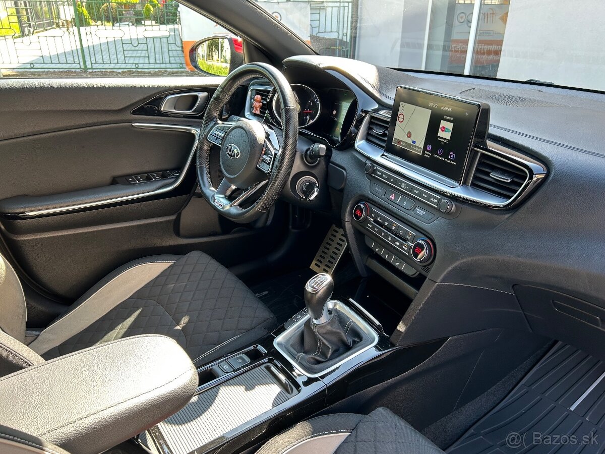 KIA ProCeed 1.4 T-GDI GT-Line - 14