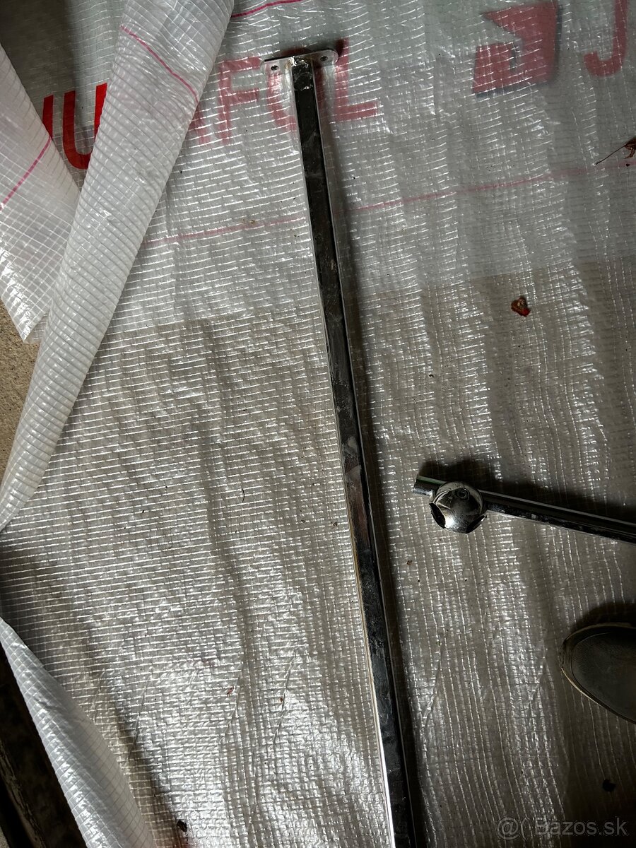 Nabytok z predajne - 14