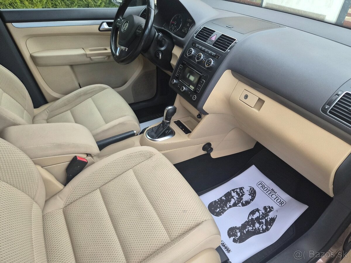 Volkswagen Touran 2.0TDI Highline - 14