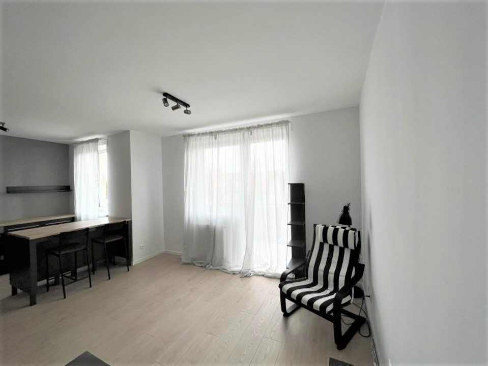 Na prenájom veľký svetlý 2i byt Trnava-Zavar + parking - 14