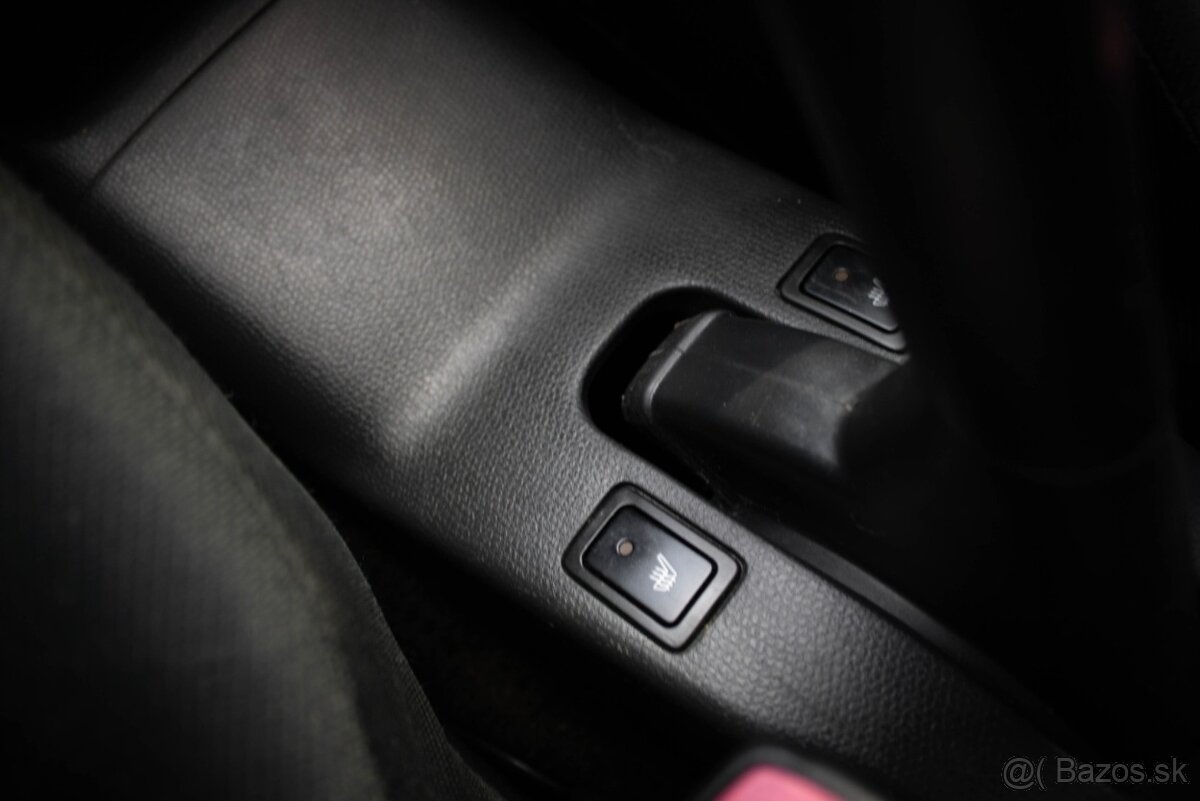 Suzuki Swift 1.3 benzin / TOP VÝBAVA / - 14