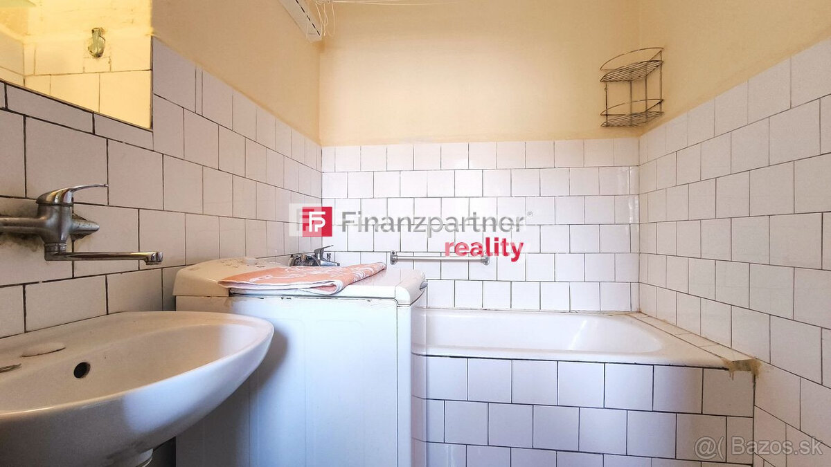 DVOJIZBOVÝ BYT, ul. 1. MÁJA, HUMENNÉ - 14