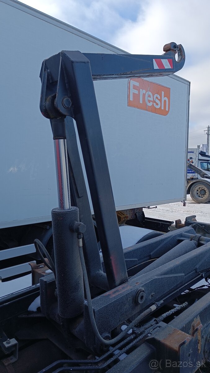 Avia D90 Cummins nosič kontejneru CTS5038 2005 - 14