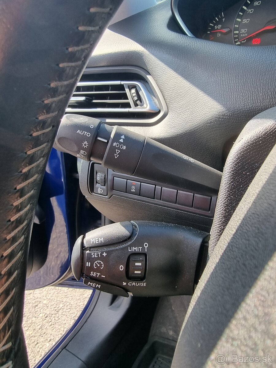 Peugeot 308 1.2 PureTech S&S Active za 8.990 € - 14