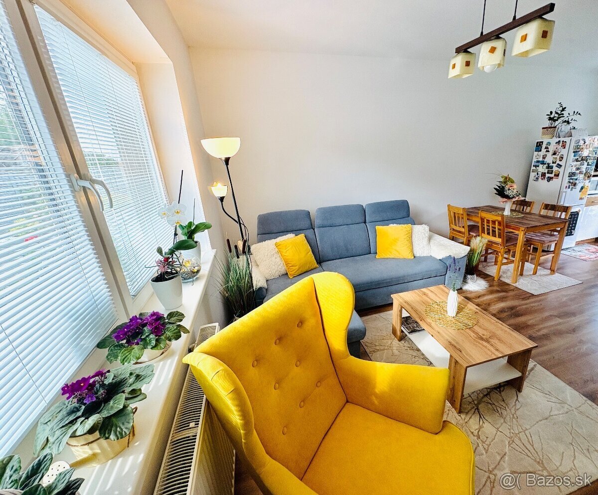 Na predaj moderný radový dom v Tomášikove - 14