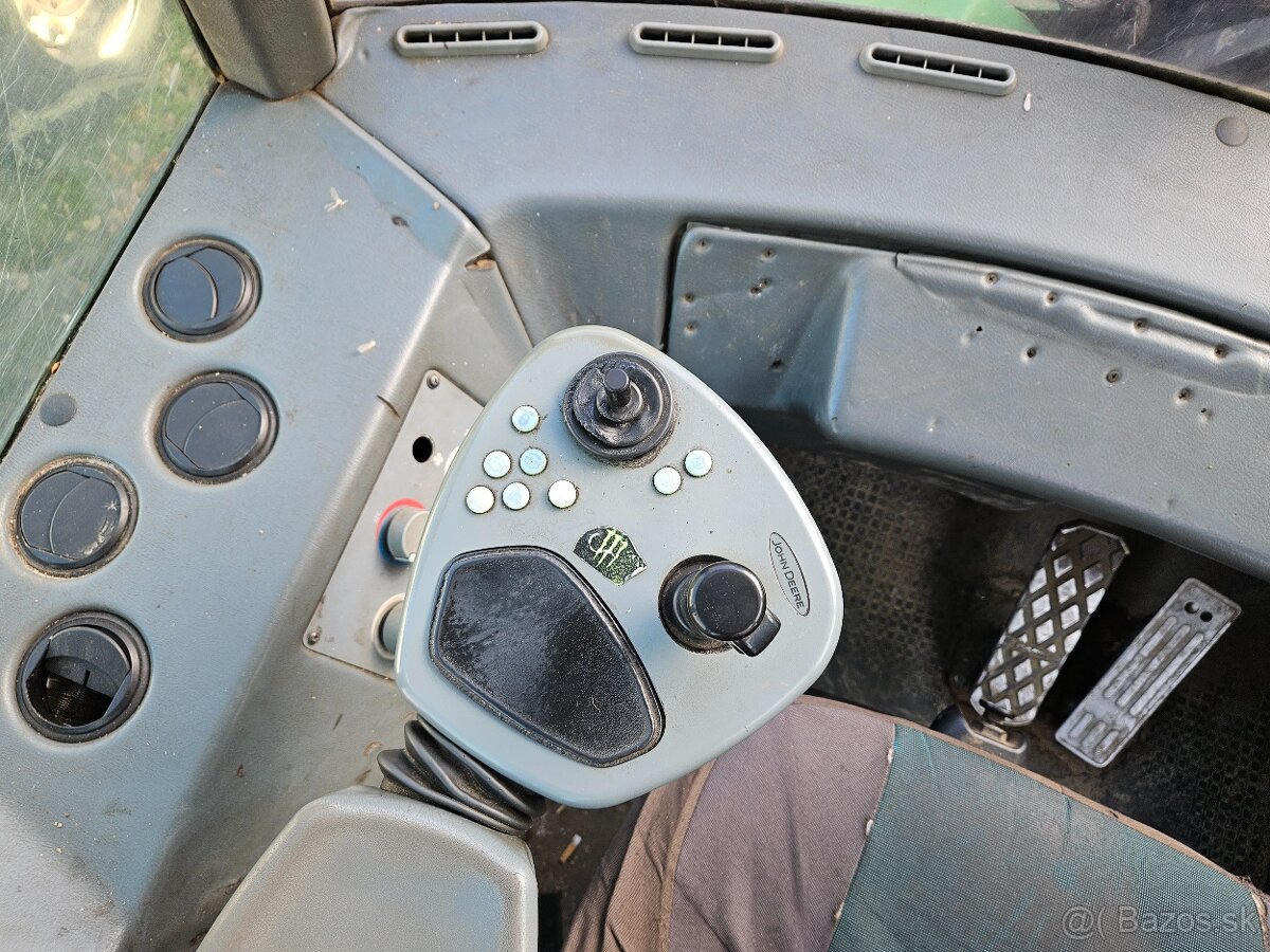 John Deere 1110 D - 14