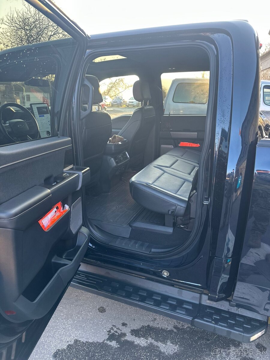 Ford F-150 Lightning - 14