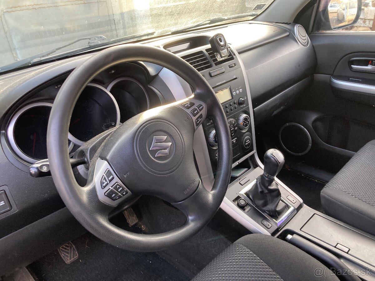 Suzuki Grand Vitara - 14