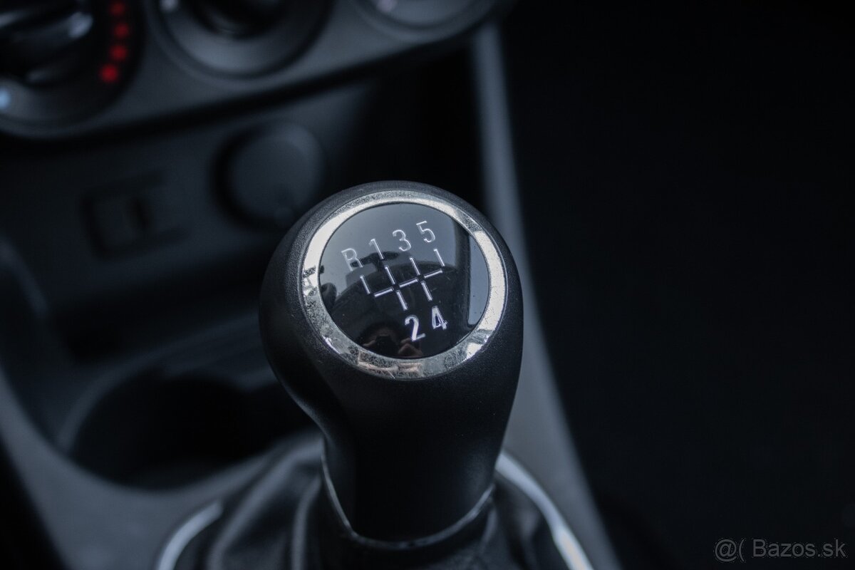 Opel Corsa 1.2 51kw MT/5 2019 - 14