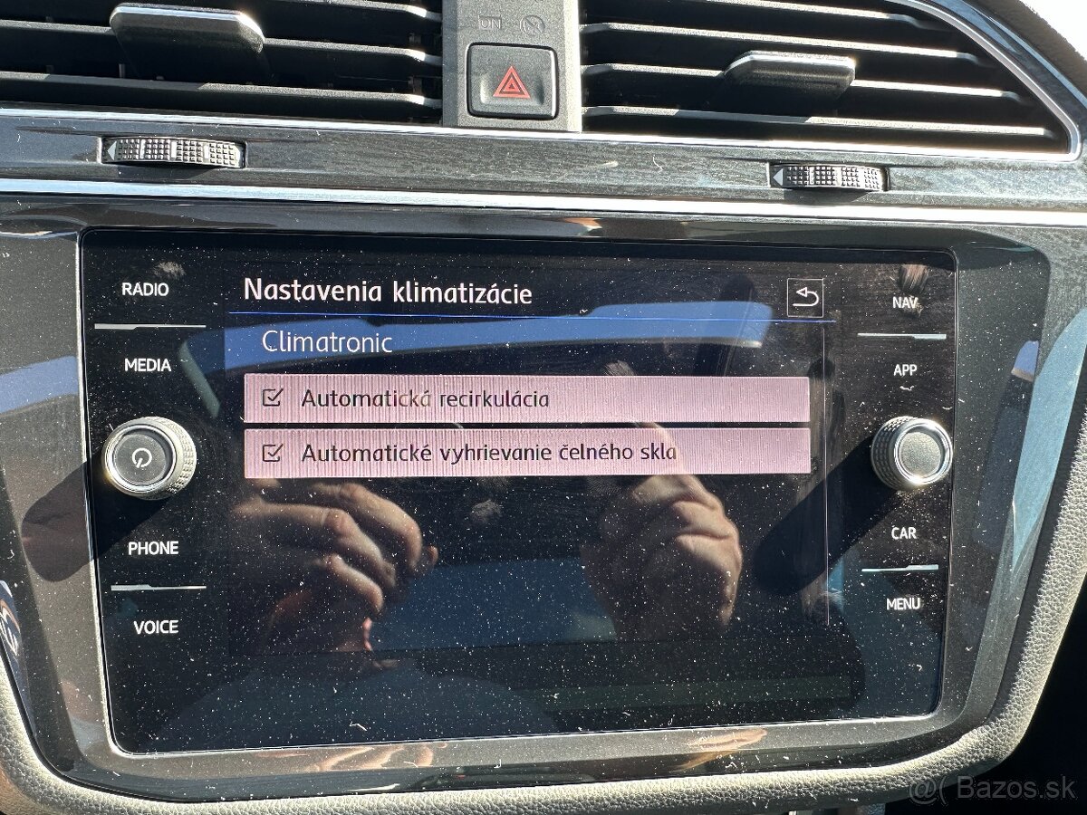 VW Tiguan 1.5tsi-rv:2020--169tis km-----PANORAMA----- - 14