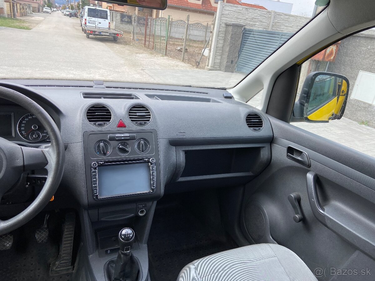 VW CADDY 2.0 TDi MAXI 4x4 - 14