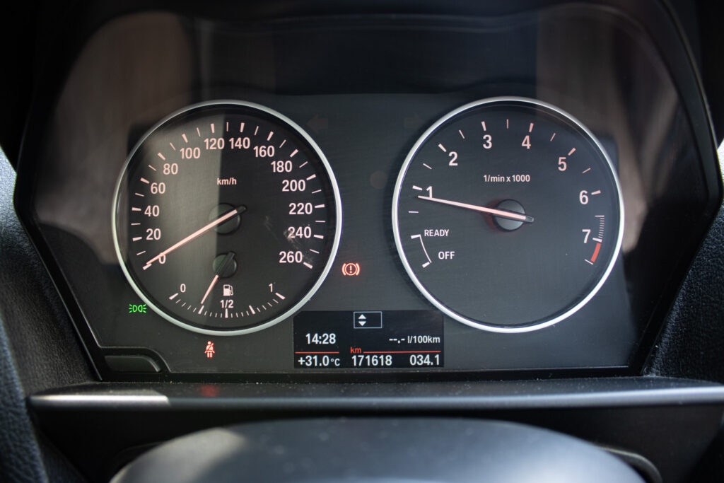 BMW 116i z roku 2011 - 14