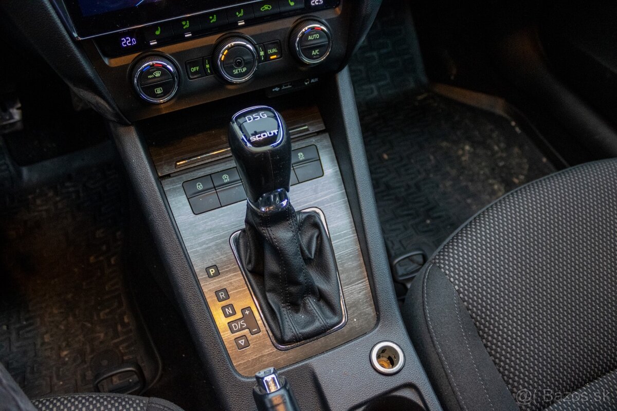 Škoda Octavia Combi SCOUT2.0 TDI DSG 4x4 - 14