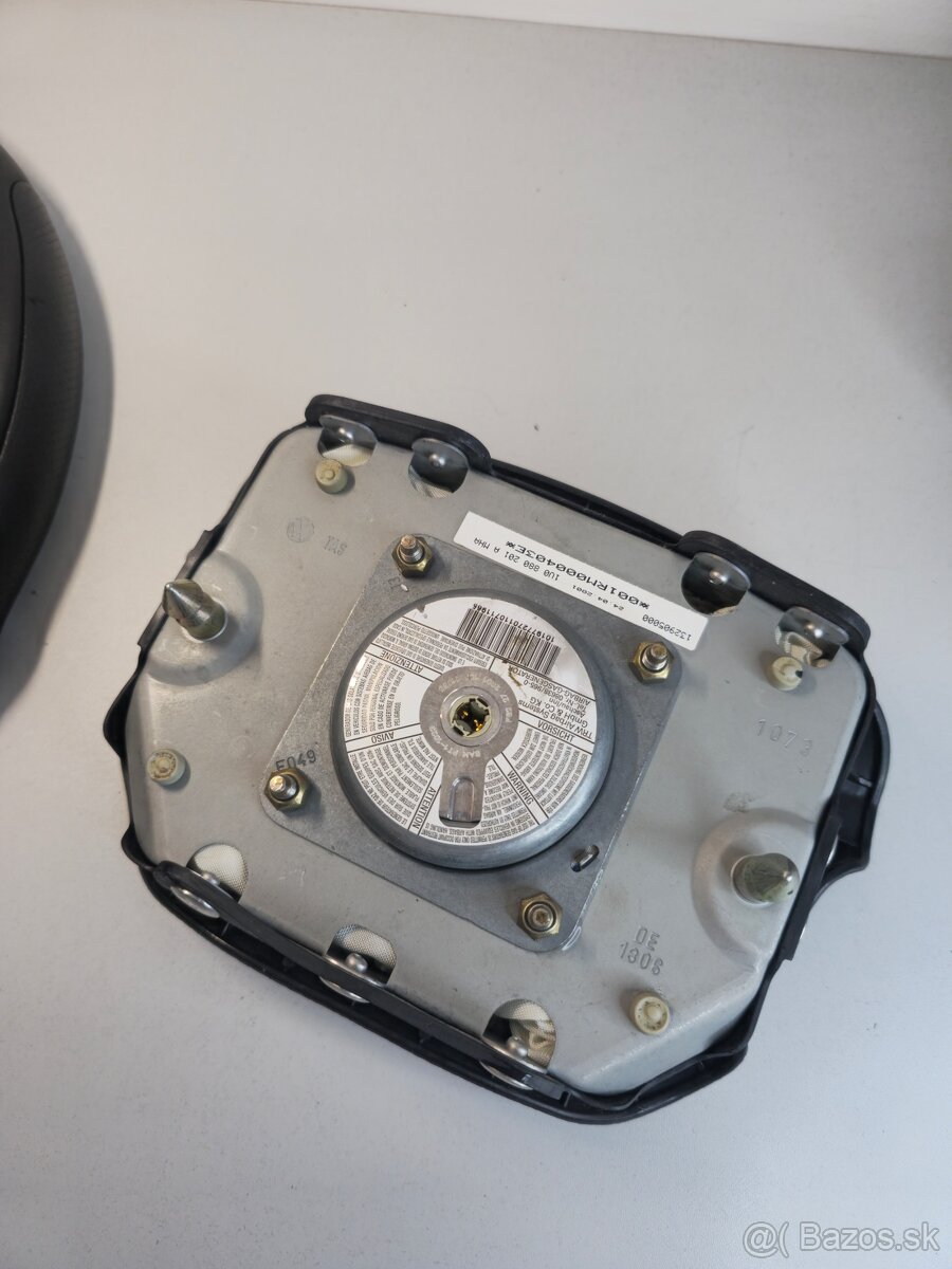 Vzácny športový volant ŠKODA, VW - 14