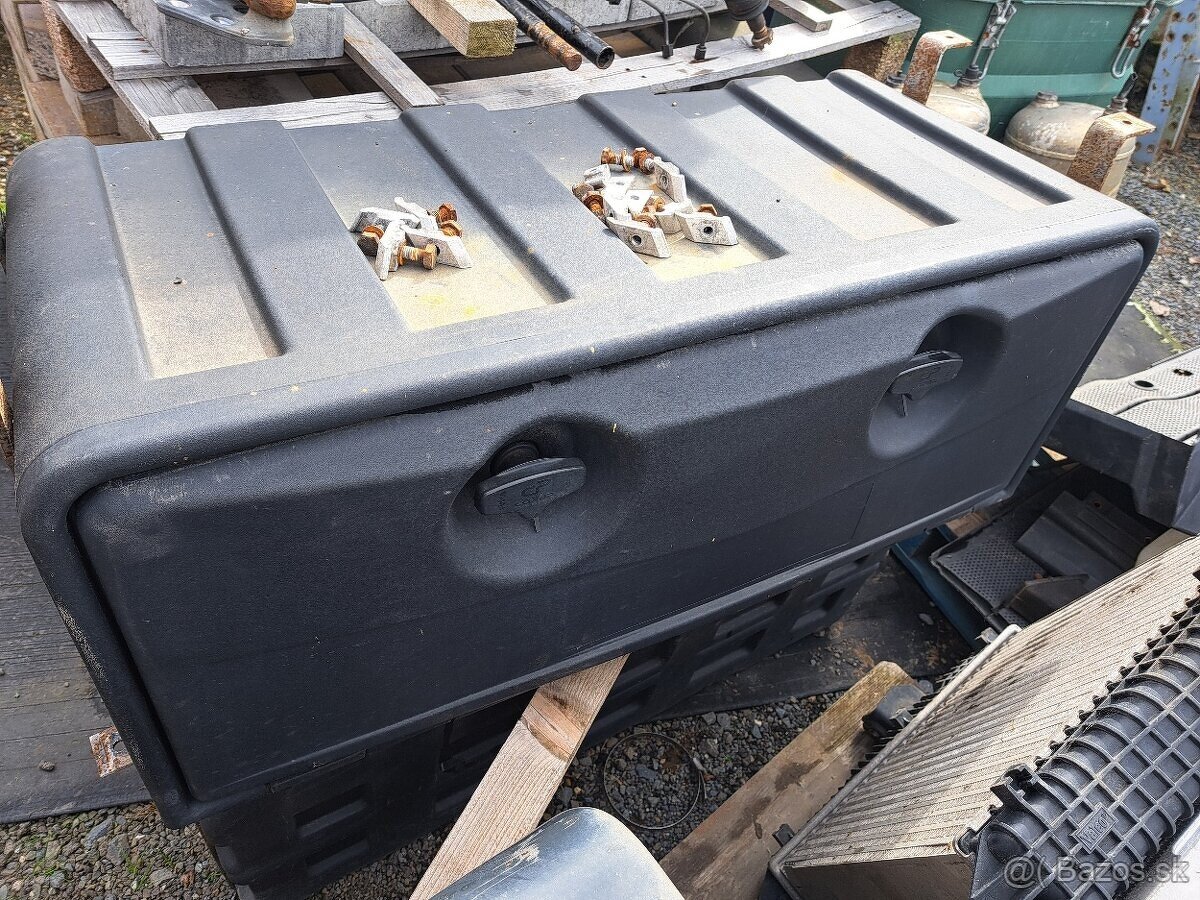 Iveco Eurocargo 7.50 r.v. 12/2015 po dílech - 14