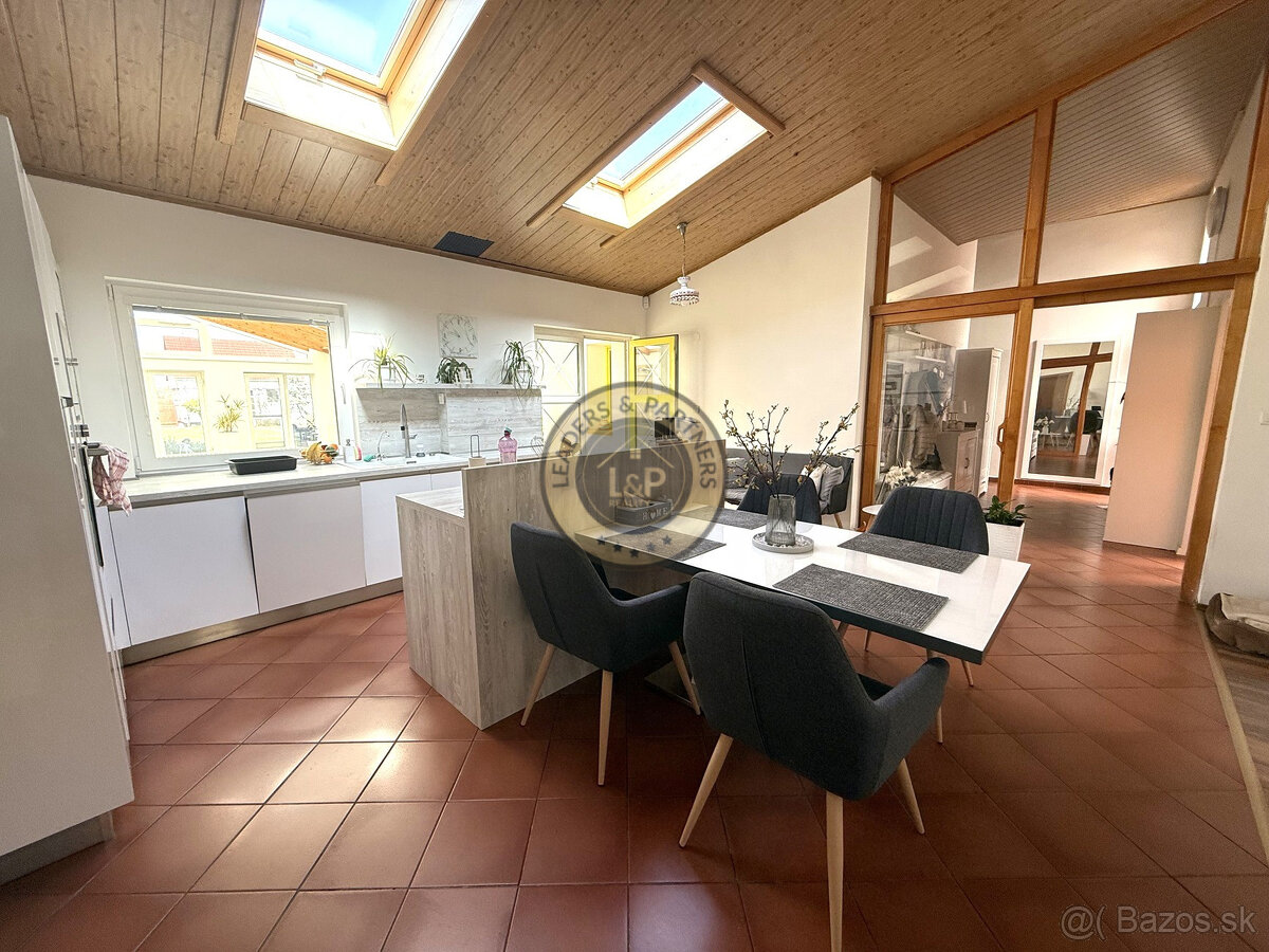 Na predaj luxusný rodinný dom v Senici - 14