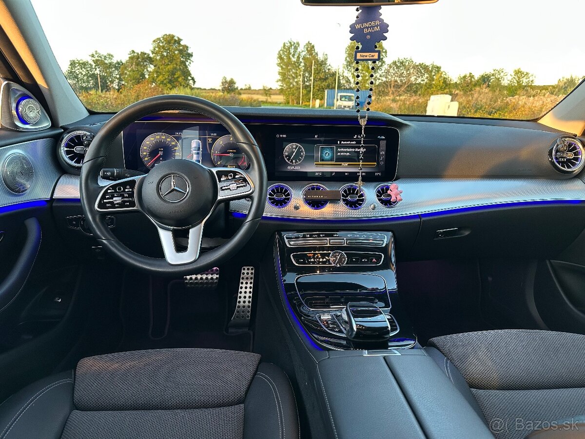 Mercedes-Benz E-Class Sedan 220d (2019) - 14
