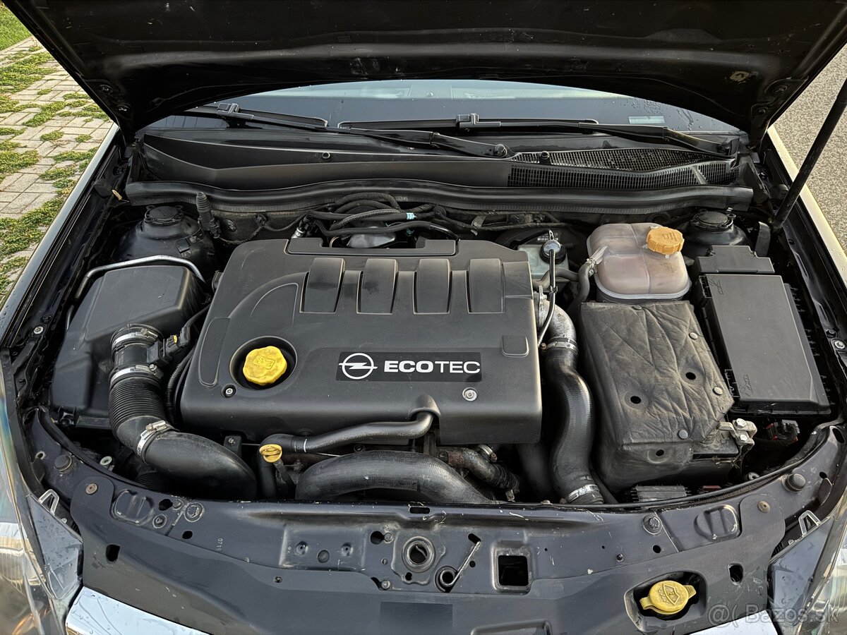 Opel Astra GTC 1.9 cdti (2008) - 14