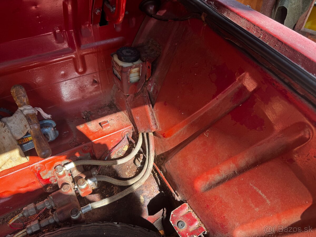 Škoda 100l rok vyroby 1975 s tp a spz - 14