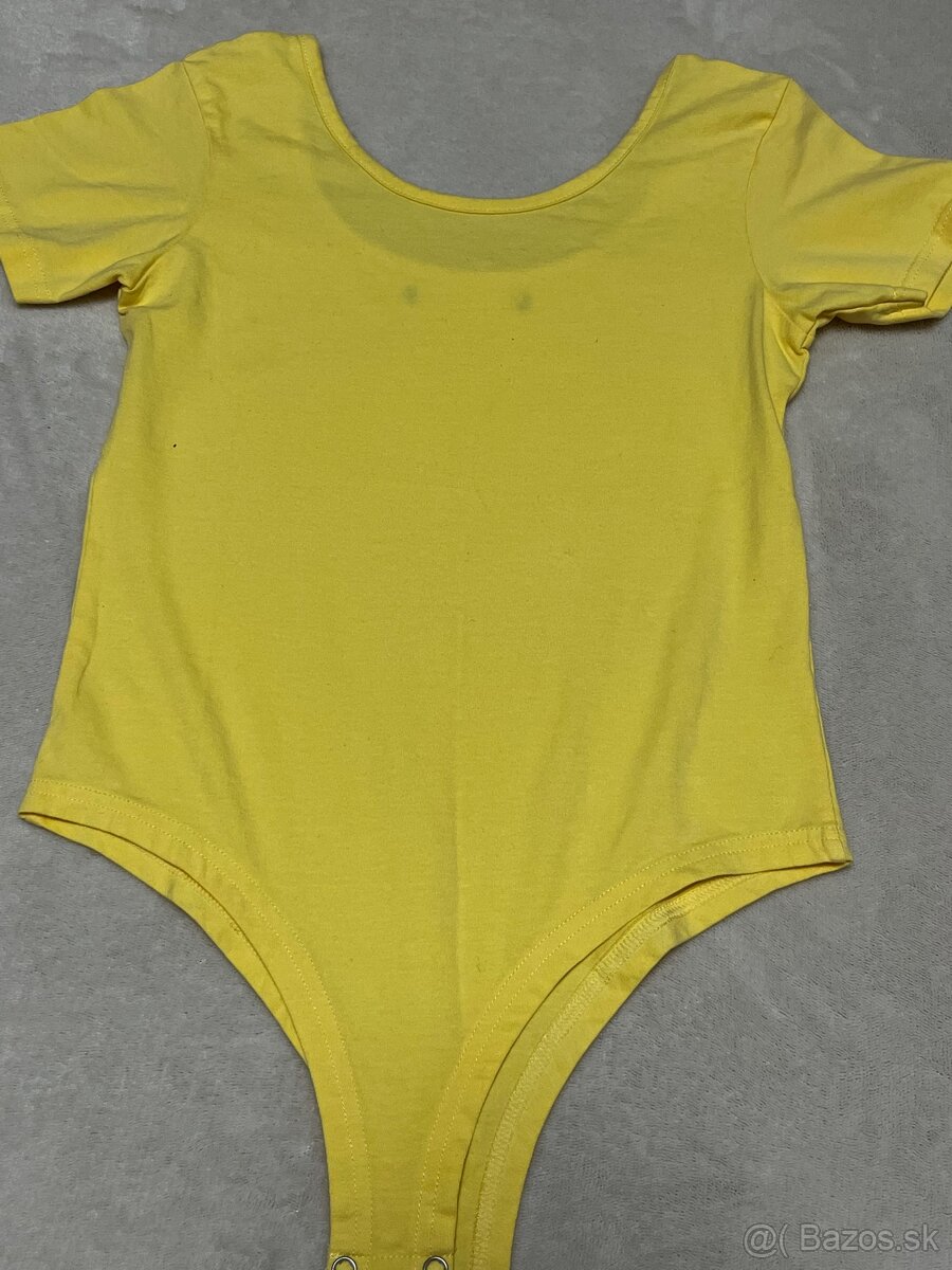 Balík dámskeho oblečenia S - 14