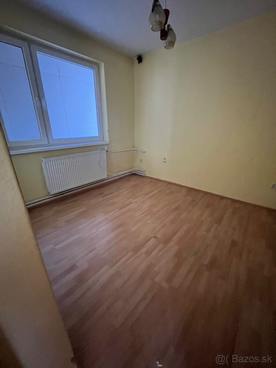 Na predaj v Štúrove RD - 14