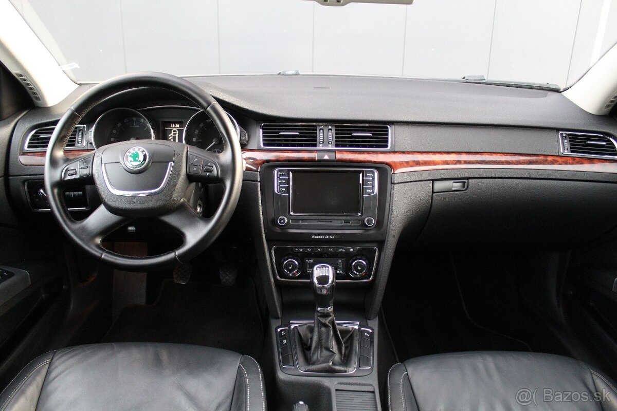 Škoda superb 2.0 TDI Elegance - 14