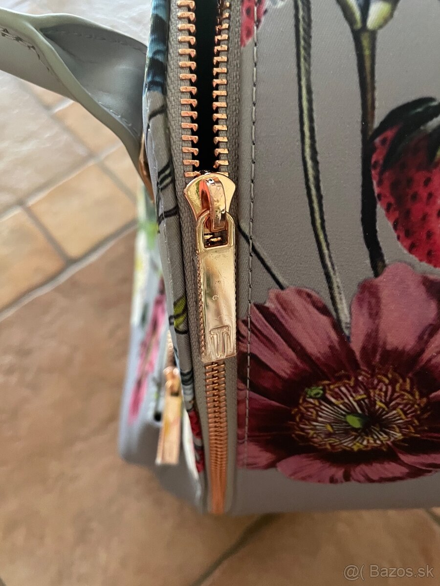 Prekrásny kufor Ted Baker - 14