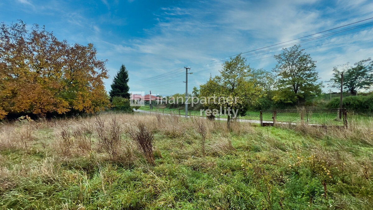 Rodinný dom s pozemkom 1424 m², Dolný Pial, Levice - 14