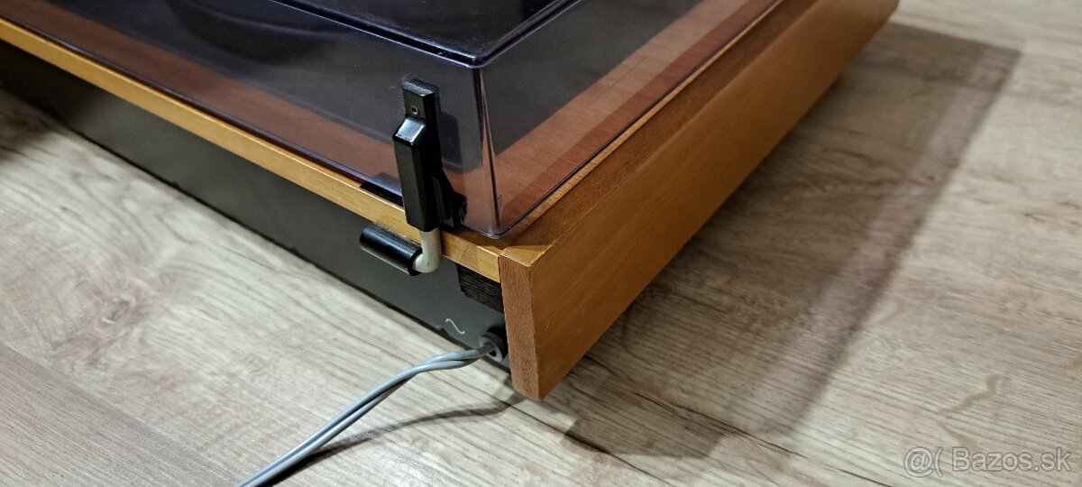 Tesla gramofon NC 420 - 14