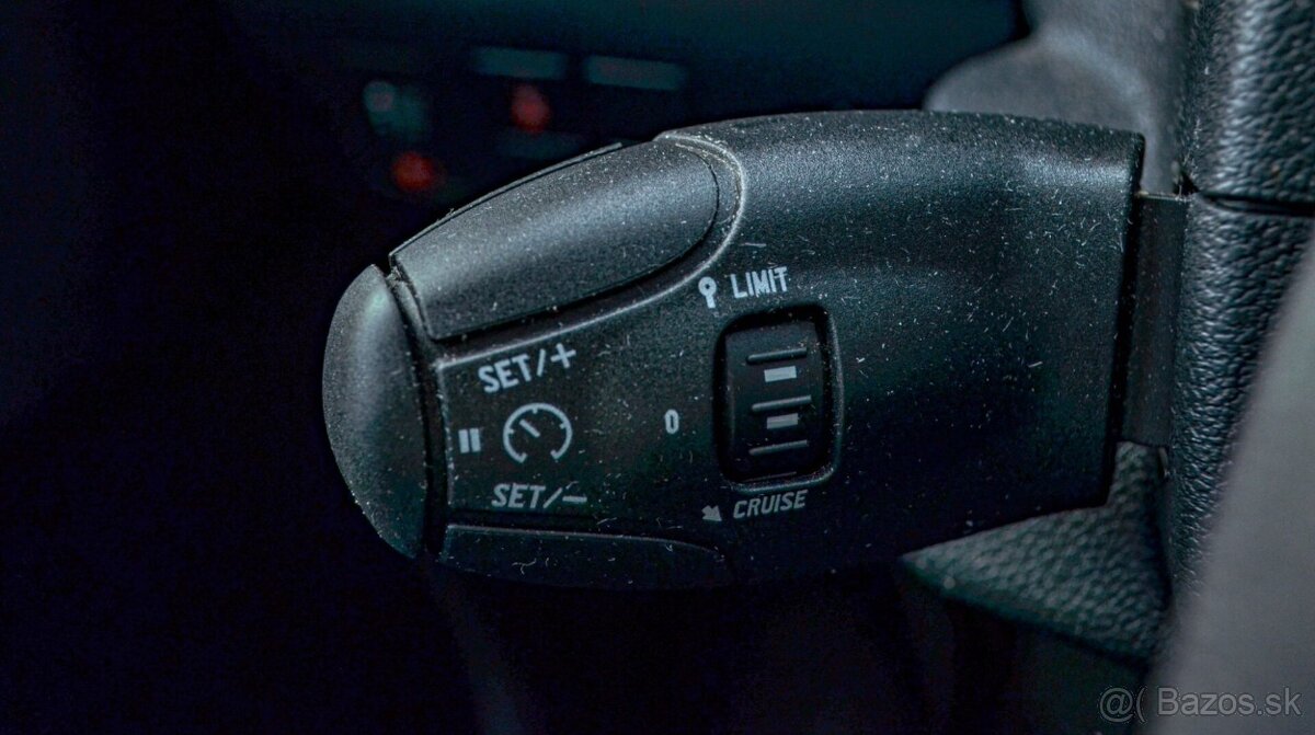 Peugeot 301 1.2 PureTech Allure - 14