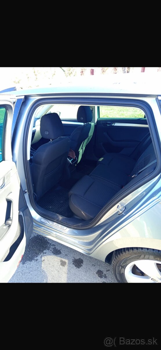 Škoda superb 2021 kombi - 14