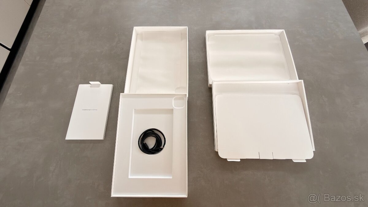 Predám Ipad Pro M4, 256GB + Magic Keyboard - 14