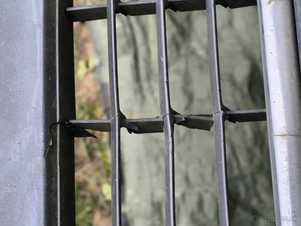 Predný nárazník Audi A4 C6 4f - 14