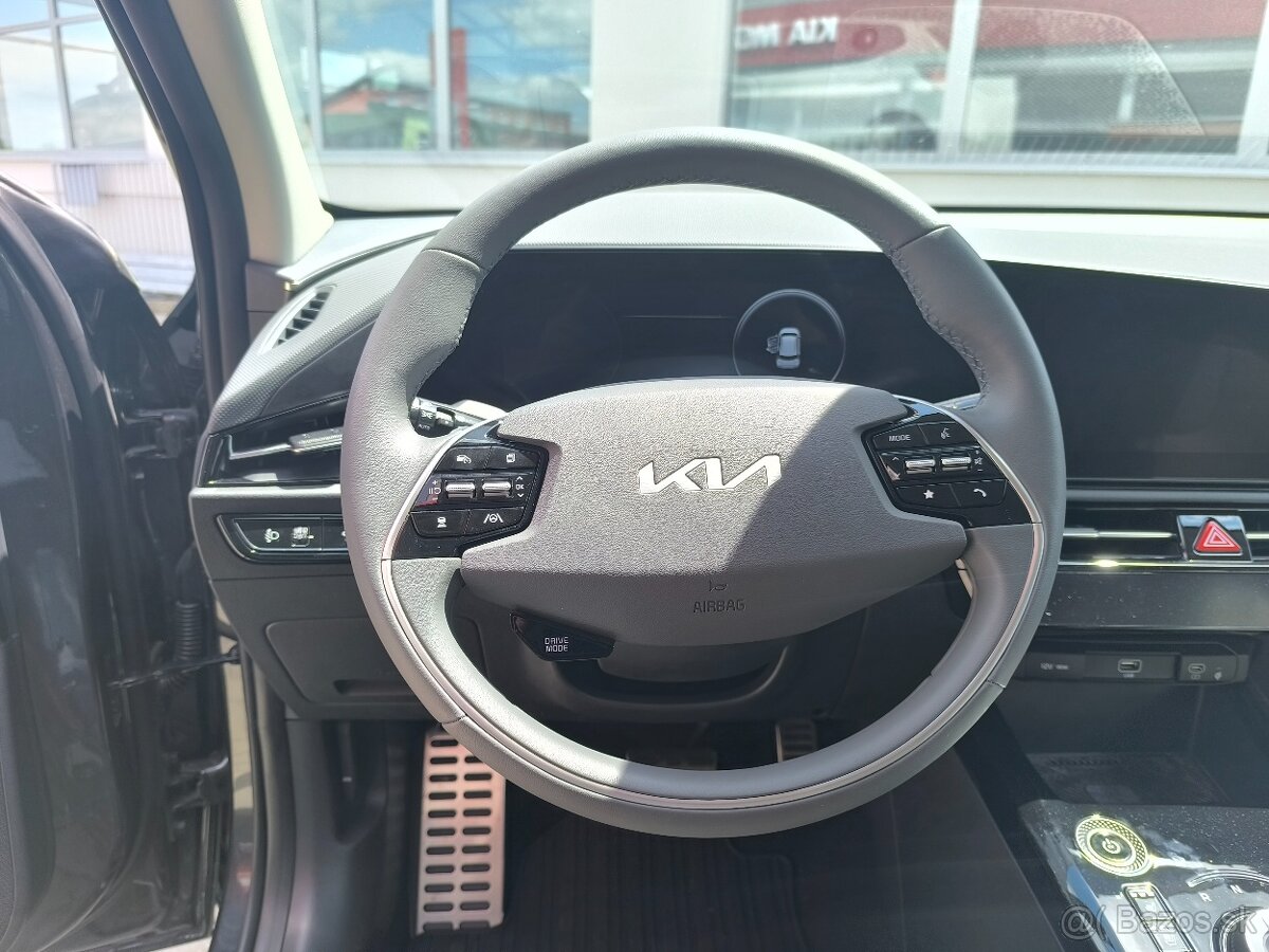 ZNÍŽENÁ CENA Kia Niro EV 150kw/204 PS Platinum MY24 - 14