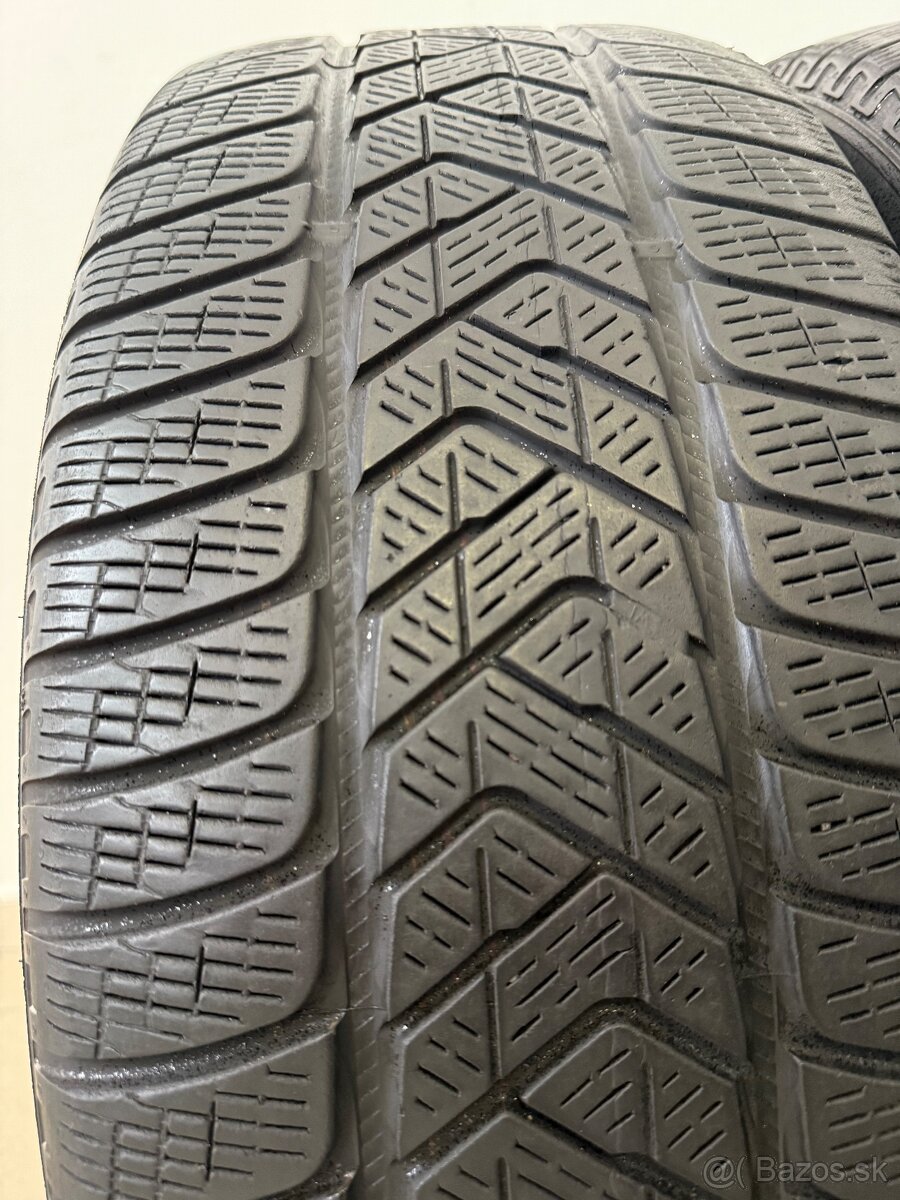 Zimné pneumatiky 235/55/19 Pirelli Scorpion Winter MO - 14