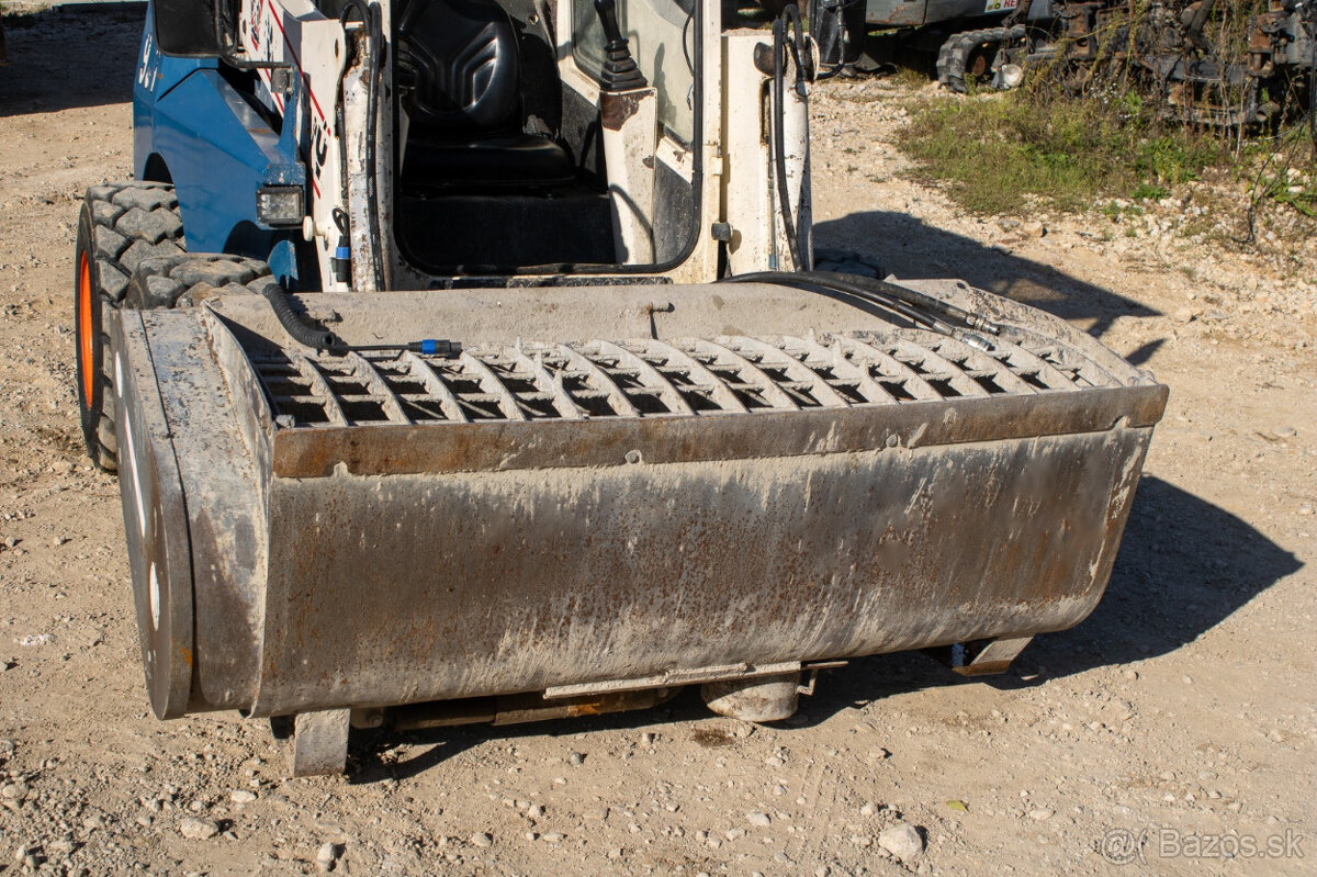 Šmykom riadený nakladač Novotny B 961+ príslušenstvo odp.DPH - 14