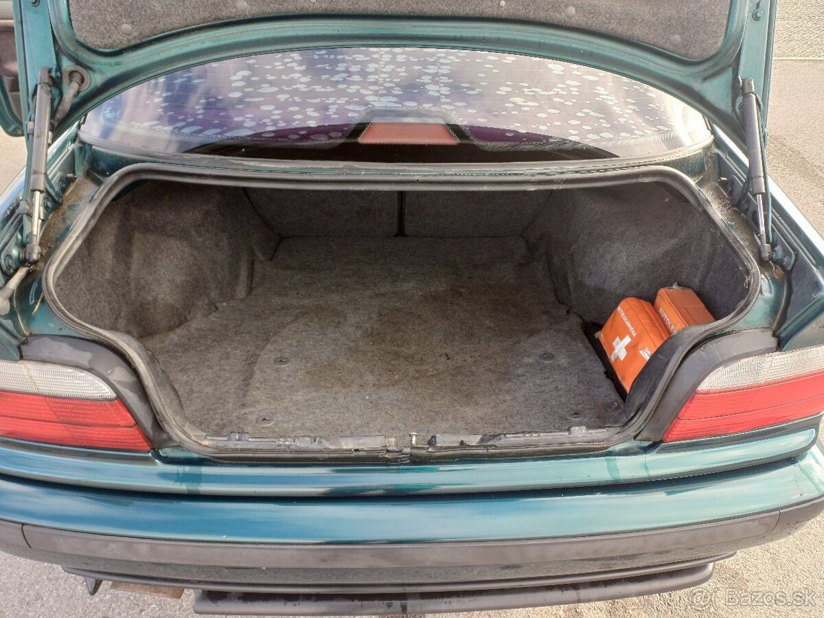 BMW 323i e36 coupé samosvor - 14