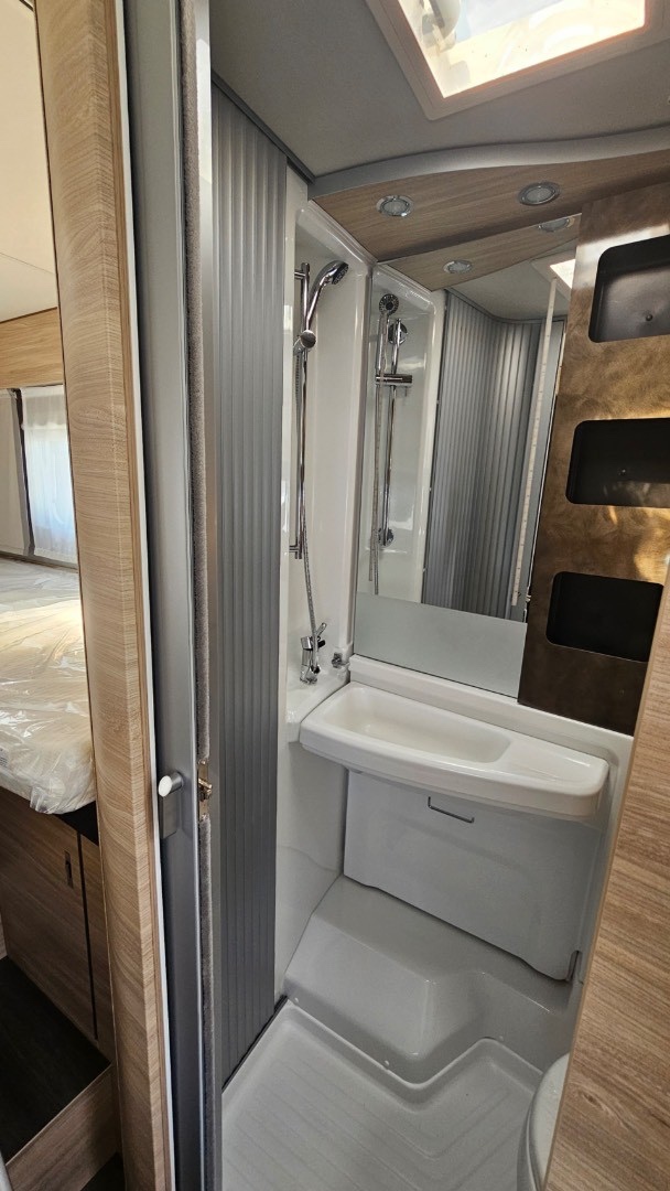 Knaus Van Ti Plus 650 MEG Platinum Selection VW 4x4 - 14