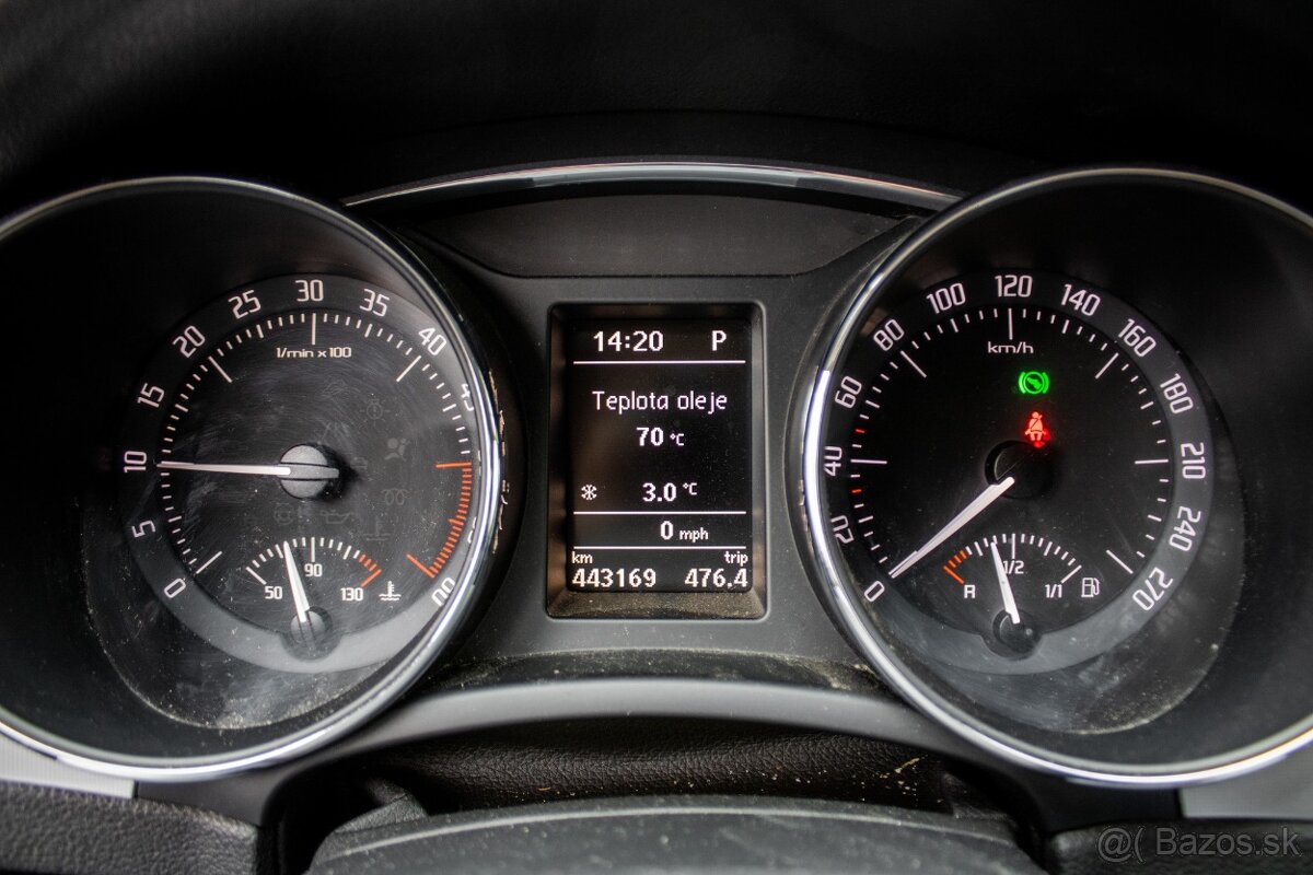 Škoda Superb Combi 2.0 TDI 4x4 DSG - 14