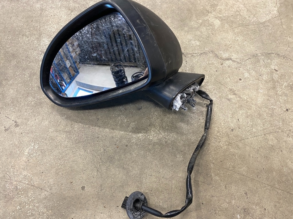 Rozpredam nahradne diely opel corsa D - 14