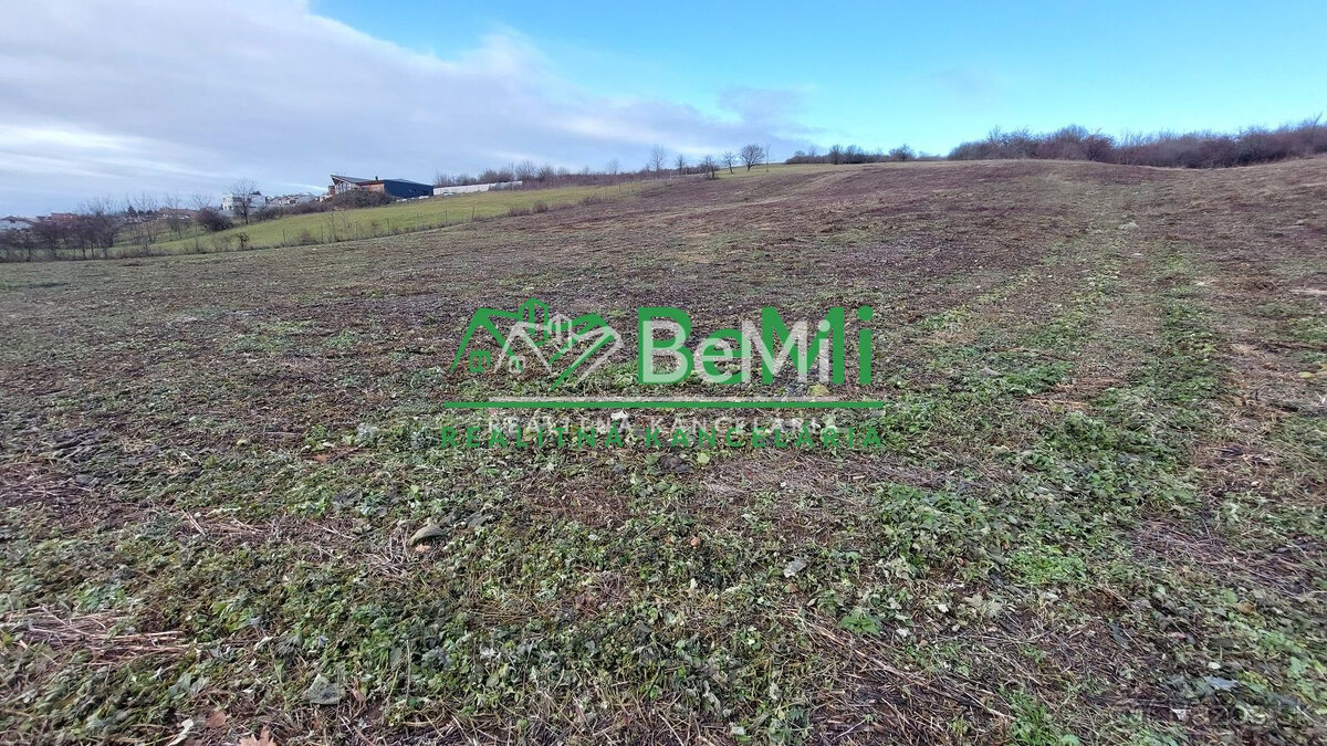 Predaj veľký stavebný pozemok v obci Malé Kršteňany - 14