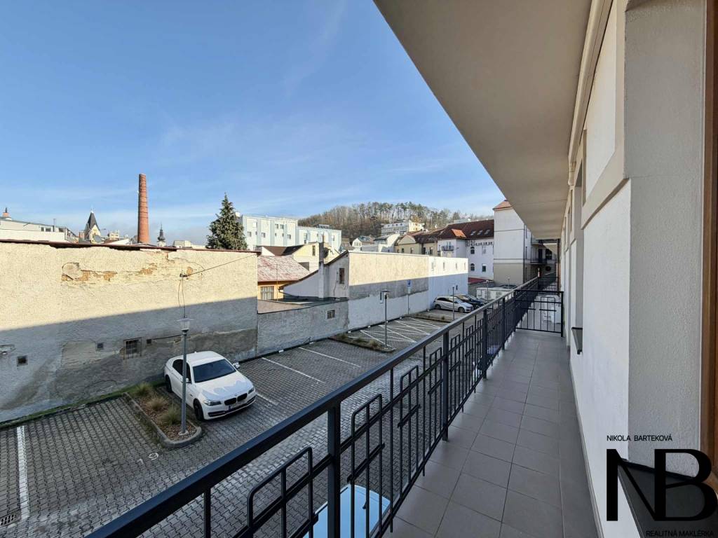 Na predaj kancelárske priestory v centre (70m2), TN - Stará - 14